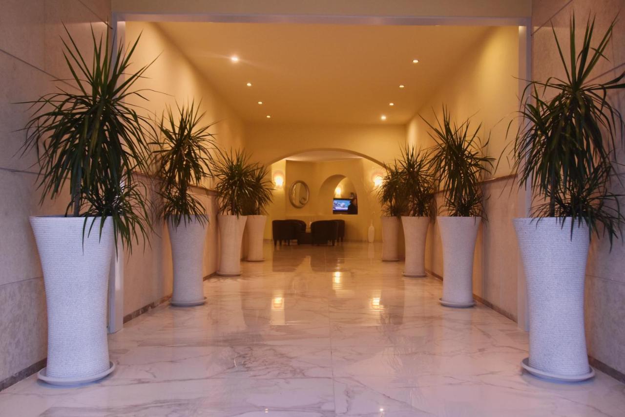 Ocean Heights View Hotel أنِساراس المظهر الخارجي الصورة