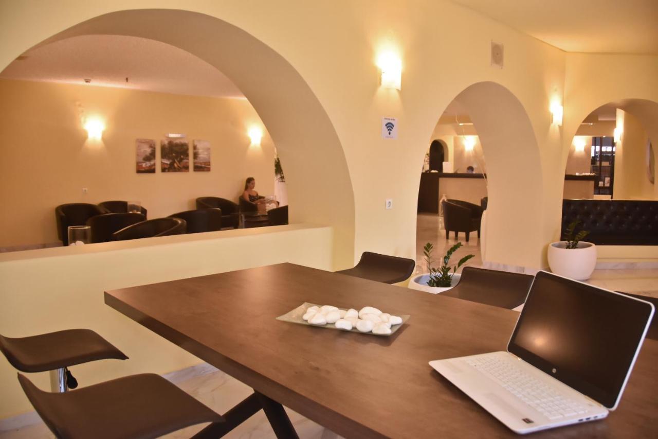 Ocean Heights View Hotel أنِساراس المظهر الخارجي الصورة