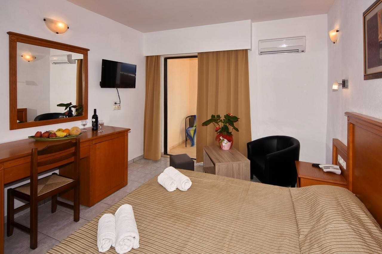 Ocean Heights View Hotel أنِساراس المظهر الخارجي الصورة