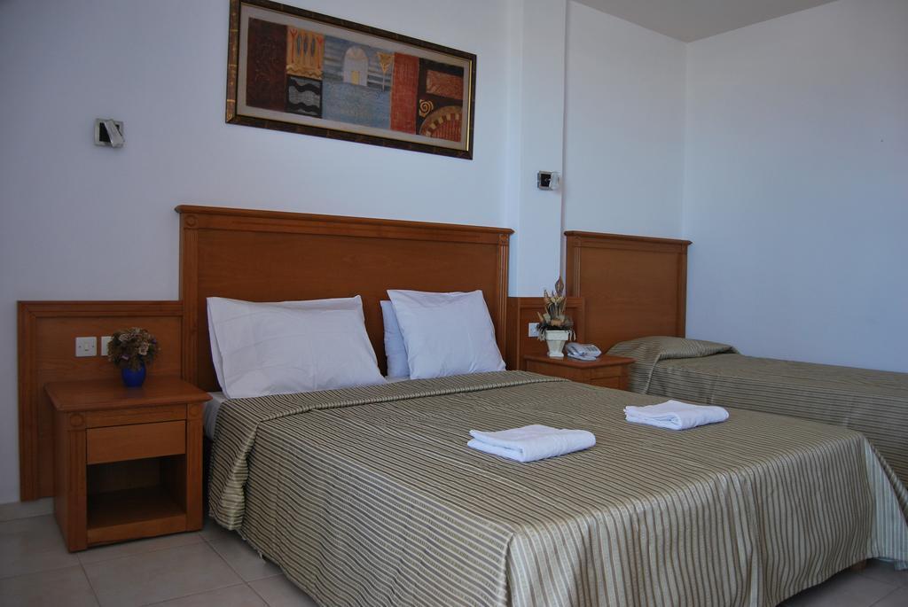 Ocean Heights View Hotel أنِساراس المظهر الخارجي الصورة